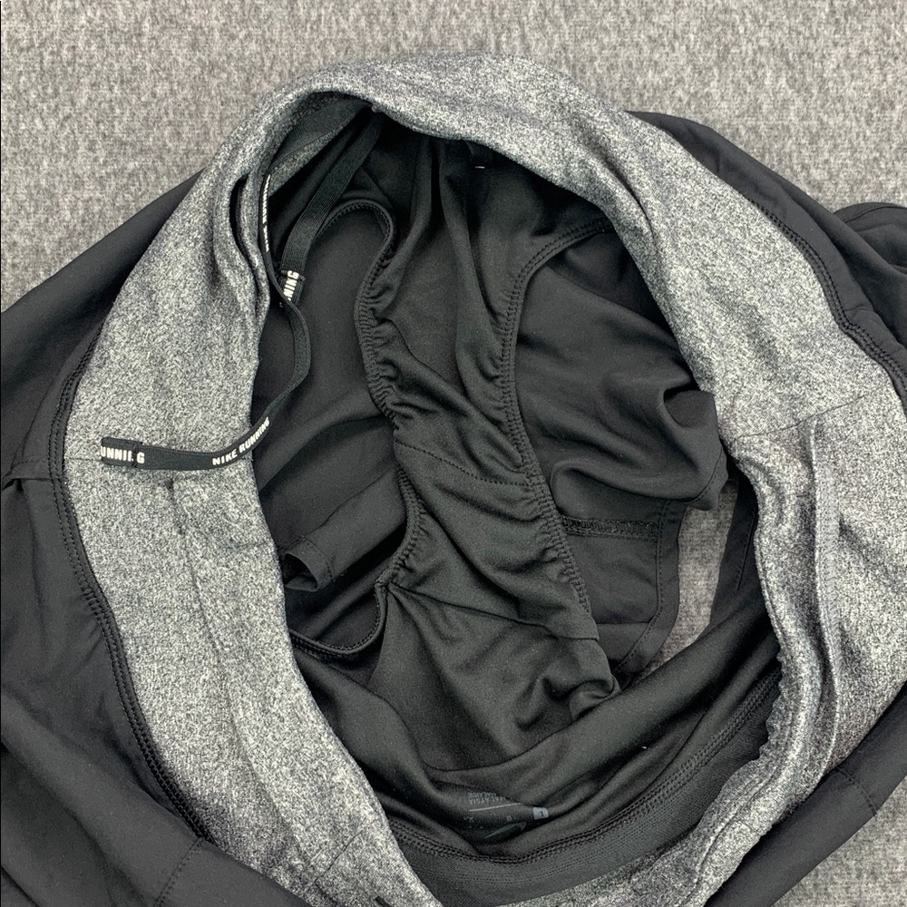 Nike Dri-FIT running shorts with an adjustable drawstring - Size L - Picture 3 of 4